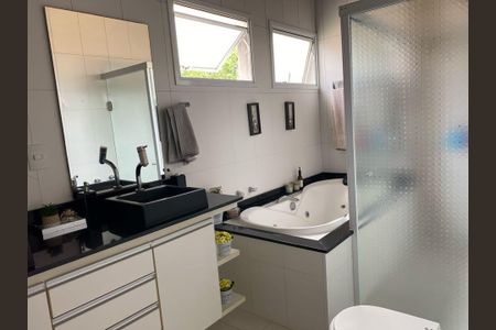 Casa à venda com 3 quartos, 318m² em Medeiros, Jundiaí