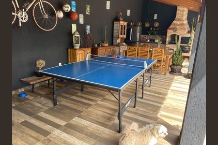Casa à venda com 3 quartos, 318m² em Medeiros, Jundiaí