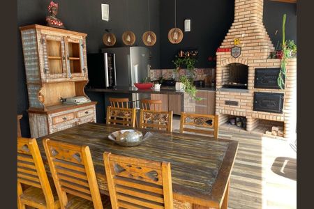 Casa à venda com 3 quartos, 318m² em Medeiros, Jundiaí