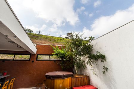 Casa de condomínio à venda com 187m², 3 quartos e 2 vagas Casa de condomínio à venda com 187m², 3 quartos e 2 vagasVista da Sala