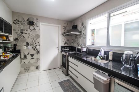 Casa de condomínio à venda com 187m², 3 quartos e 2 vagas Casa de condomínio à venda com 187m², 3 quartos e 2 vagasCozinha