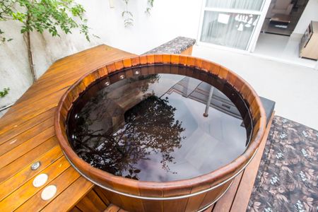 Casa de condomínio à venda com 187m², 3 quartos e 2 vagas Casa de condomínio à venda com 187m², 3 quartos e 2 vagasOfurô