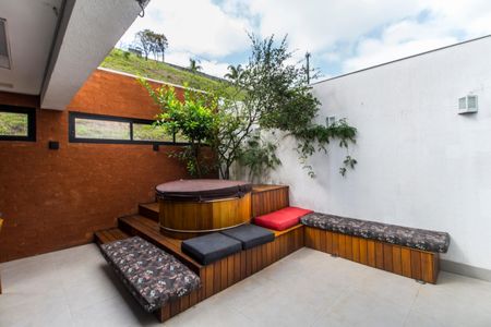 Casa de condomínio à venda com 187m², 3 quartos e 2 vagas Casa de condomínio à venda com 187m², 3 quartos e 2 vagasOfurô