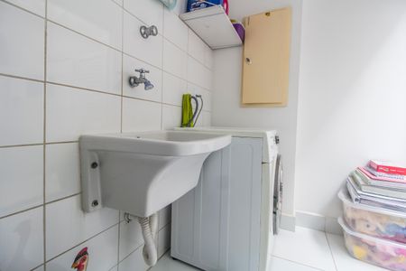 Casa de condomínio à venda com 187m², 3 quartos e 2 vagas Casa de condomínio à venda com 187m², 3 quartos e 2 vagasÁrea de Serviço