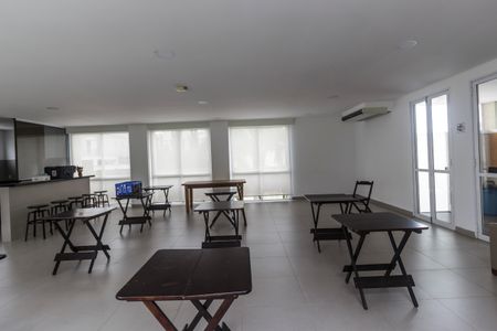 Casa de condomínio à venda com 187m², 3 quartos e 2 vagas Casa de condomínio à venda com 187m², 3 quartos e 2 vagasÁrea comum - Salão de festas