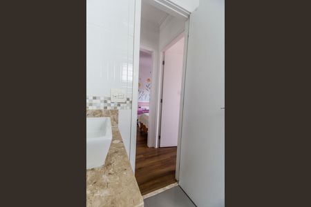 Casa de condomínio à venda com 187m², 3 quartos e 2 vagas Casa de condomínio à venda com 187m², 3 quartos e 2 vagasBanheiro 2