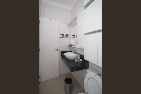 Casa à venda com 82m², 2 quartos e 2 vagas Casa à venda com 82m², 2 quartos e 2 vagasBanheiro da Suíte 1