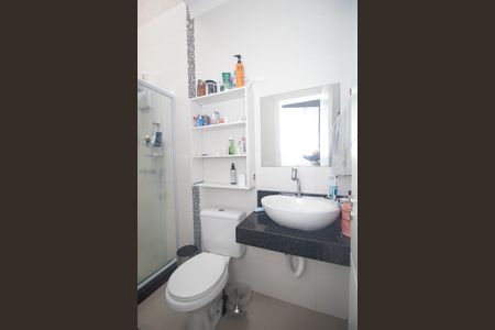 Casa à venda com 82m², 2 quartos e 2 vagas Casa à venda com 82m², 2 quartos e 2 vagasBanheiro da Suíte 2