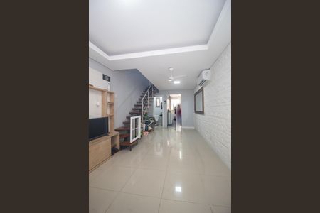 Casa à venda com 82m², 2 quartos e 2 vagas Casa à venda com 82m², 2 quartos e 2 vagasSala