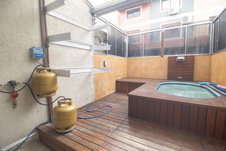 Casa à venda com 82m², 2 quartos e 2 vagas Casa à venda com 82m², 2 quartos e 2 vagasÁrea Externa