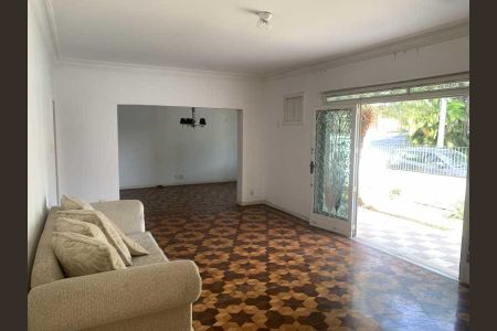 Casa à venda com 325m², 4 quartos e 4 vagas