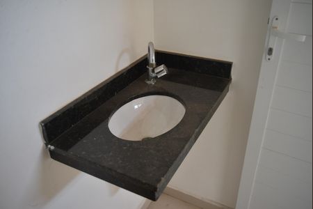 Apartamento à venda com 78m², 2 quartos e 1 vagaBanheiro de serviço