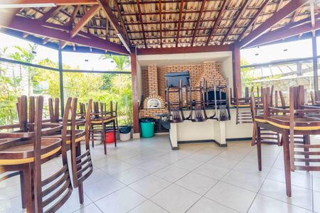 Apartamento à venda com 130m², 3 quartos e 3 vagas Apartamento à venda com 130m², 3 quartos e 3 vagasÁrea comum - Churrasqueira