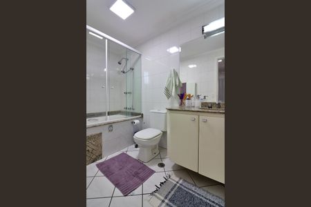 Apartamento à venda com 130m², 3 quartos e 3 vagasBanheiro da Suíte