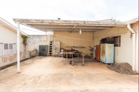 Casa à venda com 190m², 3 quartos e 2 vagasQuintal