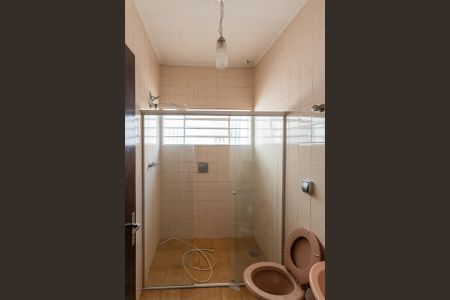 Casa à venda com 190m², 3 quartos e 2 vagasBanheiro 1