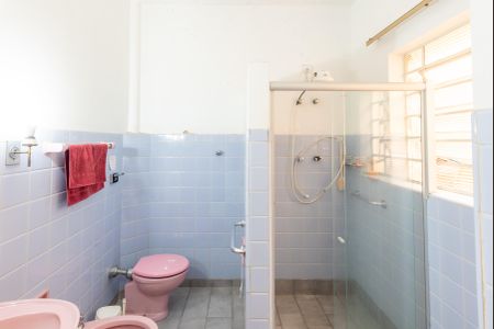 Casa à venda com 190m², 3 quartos e 2 vagasBanheiro 2