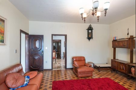 Casa à venda com 190m², 3 quartos e 2 vagasSala