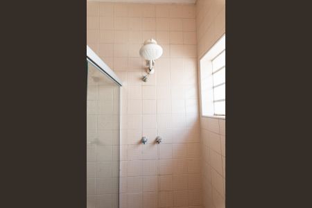 Casa à venda com 190m², 3 quartos e 2 vagasBanheiro 1