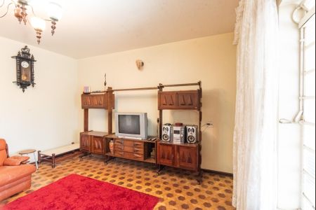 Casa à venda com 190m², 3 quartos e 2 vagasSala