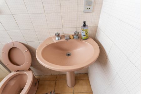 Casa à venda com 190m², 3 quartos e 2 vagasBanheiro 1