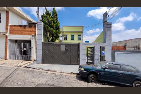 Casa para alugar com 90m², 2 quartos e sem vaga Casa para alugar com 90m², 2 quartos e sem vagaFachada