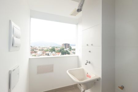Apartamento para alugar com 55m², 2 quartos e sem vaga Apartamento para alugar com 55m², 2 quartos e sem vagaCozinha e Área de Serviço