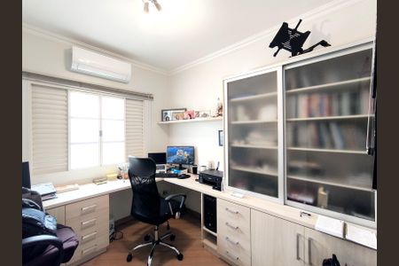 Casa de condomínio à venda com 249m², 3 quartos e 4 vagasQuarto 2