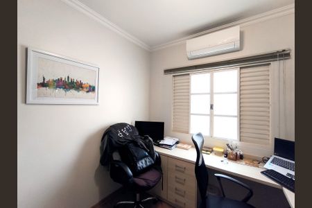 Casa de condomínio à venda com 249m², 3 quartos e 4 vagasQuarto 2