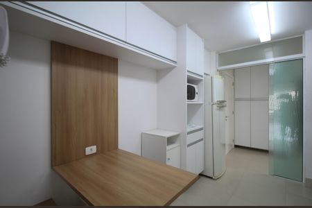 Apartamento à venda com 151m², 4 quartos e 3 vagas Apartamento à venda com 151m², 4 quartos e 3 vagasCozinha