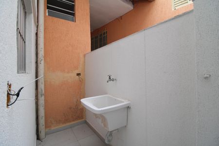 Casa para alugar com 25m², 1 quarto e sem vagaÁrea de Serviço