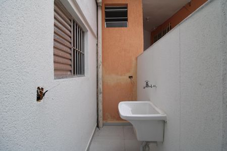 Casa para alugar com 25m², 1 quarto e sem vagaÁrea de Serviço