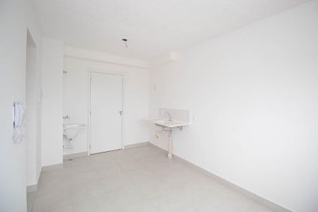 Apartamento à venda com 32m², 2 quartos e sem vaga Apartamento à venda com 32m², 2 quartos e sem vagaSala/Cozinha
