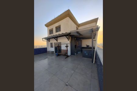 Apartamento à venda com 160m², 2 quartos e 2 vagas Apartamento à venda com 160m², 2 quartos e 2 vagasQuintal