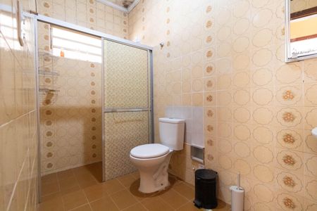 Casa à venda com 208m², 4 quartos e 2 vagas Casa à venda com 208m², 4 quartos e 2 vagasBanheiro 1