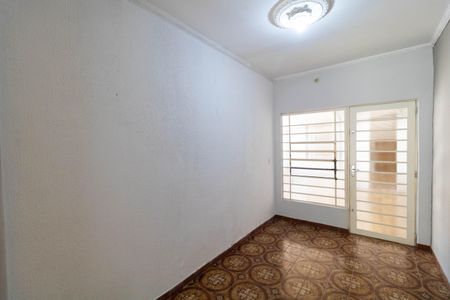Casa à venda com 208m², 4 quartos e 2 vagas Casa à venda com 208m², 4 quartos e 2 vagasSala