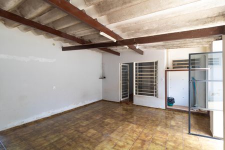 Casa à venda com 208m², 4 quartos e 2 vagas Casa à venda com 208m², 4 quartos e 2 vagasÁrea Externa