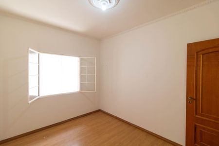 Casa à venda com 208m², 4 quartos e 2 vagas Casa à venda com 208m², 4 quartos e 2 vagasQuarto 2