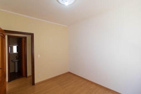 Casa à venda com 208m², 4 quartos e 2 vagas Casa à venda com 208m², 4 quartos e 2 vagasQuarto 2