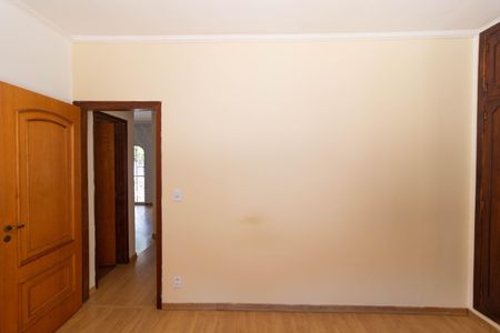 Casa à venda com 208m², 4 quartos e 2 vagas Casa à venda com 208m², 4 quartos e 2 vagasQuarto 3