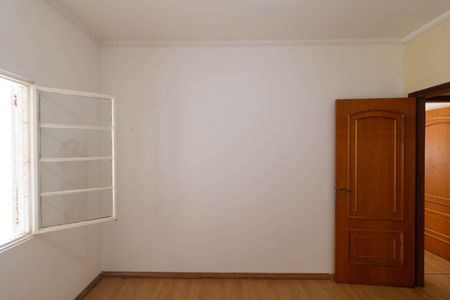 Casa à venda com 208m², 4 quartos e 2 vagas Casa à venda com 208m², 4 quartos e 2 vagasQuarto 2