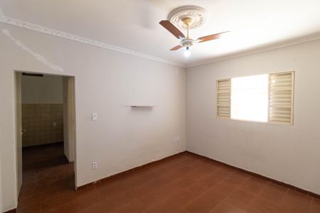 Casa à venda com 208m², 4 quartos e 2 vagas Casa à venda com 208m², 4 quartos e 2 vagasQuarto 4