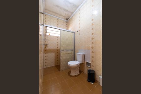 Casa à venda com 208m², 4 quartos e 2 vagas Casa à venda com 208m², 4 quartos e 2 vagasBanheiro 1