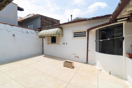Casa à venda com 208m², 4 quartos e 2 vagas Casa à venda com 208m², 4 quartos e 2 vagasQuintal