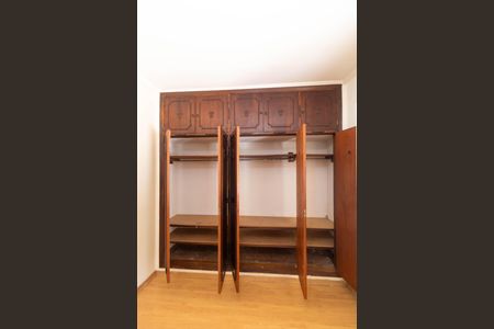 Casa à venda com 208m², 4 quartos e 2 vagas Casa à venda com 208m², 4 quartos e 2 vagasQuarto 3