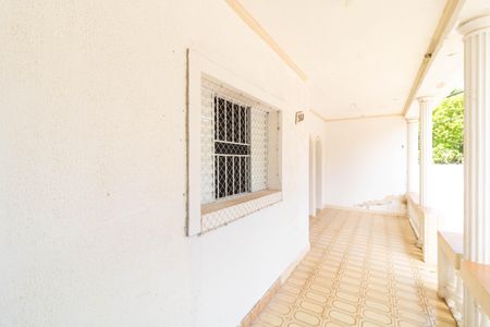 Casa à venda com 208m², 4 quartos e 2 vagas Casa à venda com 208m², 4 quartos e 2 vagasÁrea Externa
