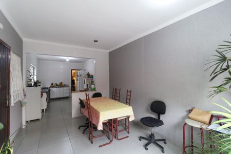 Casa à venda com 200m², 3 quartos e 4 vagasCopa