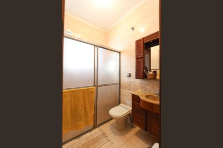 Casa à venda com 200m², 3 quartos e 4 vagasBanheiro