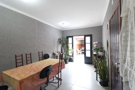 Casa à venda com 200m², 3 quartos e 4 vagasCopa