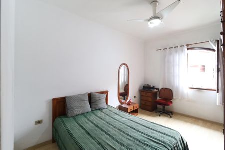 Casa à venda com 200m², 3 quartos e 4 vagasSuíte